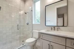 250 E Dallas Rd, Grapevine, TX 76051 - Photo 20