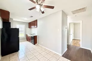 4813 Sandage Ave, Fort Worth, TX 76115 - Photo 10