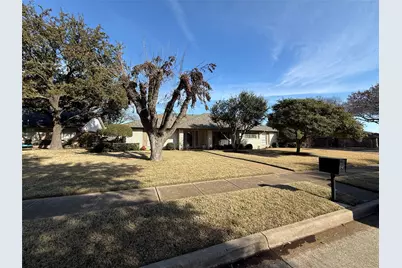 2801 W Aspen Court, Plano, TX 75075 - Photo 2