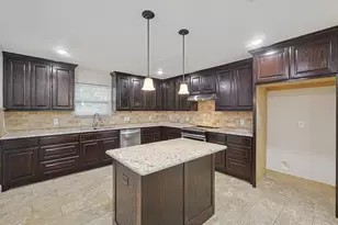 901 High Woods Trail, Fort Worth, TX 76112 - Photo 6