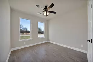 617 Lanai Cir, Runaway Bay, TX 76426 - Photo 24