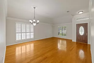 2402 Crockett Ct, Grapevine, TX 76051 - Photo 8