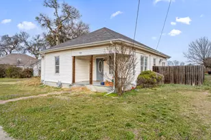 503 N Pearl St, Trenton, TX 75490 - Photo 2