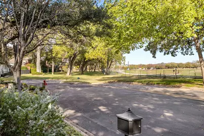 4729 Trail Bend Circle, Fort Worth, TX 76109 - Photo 40