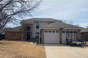 2629 Fairmont Dr, Grand Prairie, TX 75052 - Photo 2