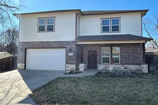 204 Pearl Ln, Lake Dallas, TX 75065 - Photo 1