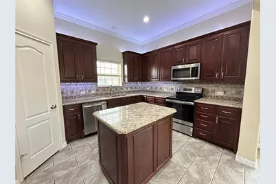 204 Pearl Lane, Lake Dallas, TX 75065 - Photo 10