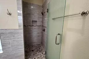 204 Pearl Ln, Lake Dallas, TX 75065 - Photo 16