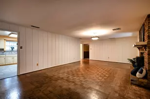 5731 Mona Ln, Dallas, TX 75236 - Photo 8