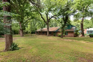5731 Mona Ln, Dallas, TX 75236 - Photo 2