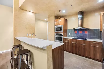 2323 N Houston Street #310, Dallas, TX 75219 - Photo 6