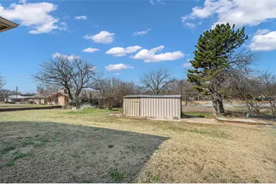 1021 N Maple Street, Muenster, TX 76252 - Photo 22