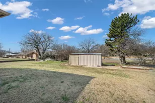1021 N Maple St, Muenster, TX 76252 - Photo 22