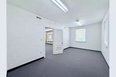 213 N Burnett Avenue, Denison, TX 75020 - Photo 10
