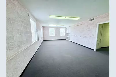 213 N Burnett Avenue, Denison, TX 75020 - Photo 2