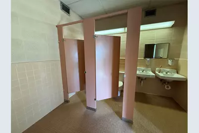 213 N Burnett Avenue, Denison, TX 75020 - Photo 6