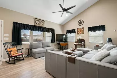 6819 Evergreen Court, Weatherford, TX 76087 - Photo 6