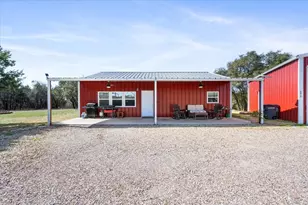 6819 Evergreen Ct, Weatherford, TX 76087 - Photo 2