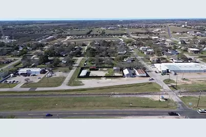 203 W 10th Street, Ferris, TX 75125 - Photo 2