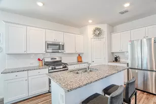 2301 Pyrite Dr, Savannah, TX 76227 - Photo 8