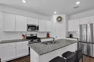 2301 Pyrite Dr, Savannah, TX 76227 - Photo 10