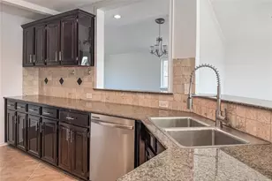 1734 Sterling Ln, Lewisville, TX 75067 - Photo 8