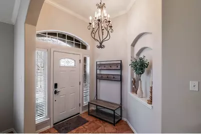 124 Stonecreek Drive, Irving, TX 75063 - Photo 2