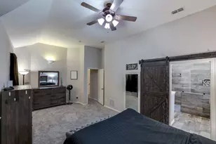 124 Stonecreek Dr, Irving, TX 75063 - Photo 18