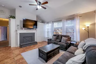 124 Stonecreek Dr, Irving, TX 75063 - Photo 12