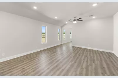 8725 Acorn Avenue, Justin, TX 76247 - Photo 10