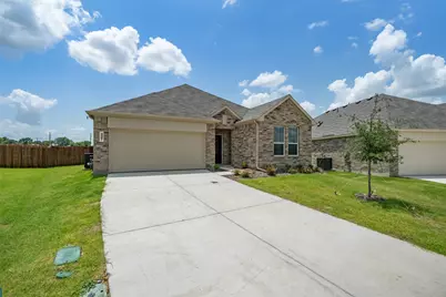 337 Sedalia Trail, Justin, TX 76247 - Photo 2