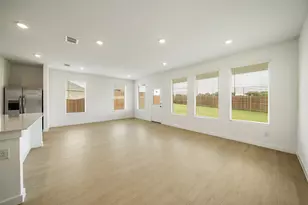 337 Sedalia Trl, Justin, TX 76247 - Photo 8