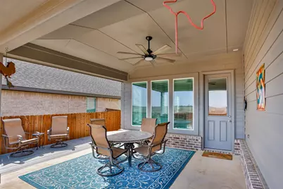 622 Juneau Street, Gainesville, TX 76240 - Photo 4