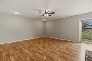 825 W Embercrest Dr, Arlington, TX 76017 - Photo 6