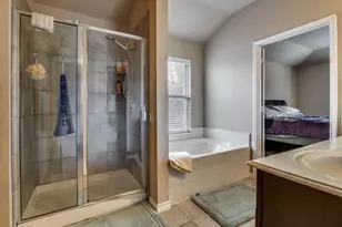 5808 Windy Meadow Ln, Grand Prairie, TX 75052 - Photo 18