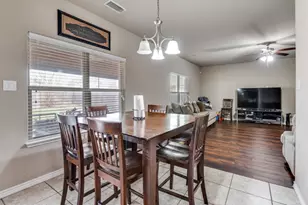 5808 Windy Meadow Ln, Grand Prairie, TX 75052 - Photo 10