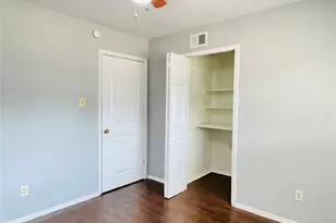 3033 Mccarthy St, Irving, TX 75062 - Photo 12