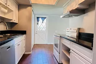 3033 Mccarthy St, Irving, TX 75062 - Photo 10