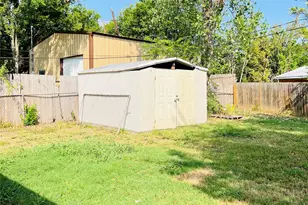 3033 Mccarthy St, Irving, TX 75062 - Photo 22