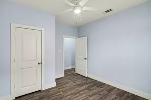 1317 E Tucker St, Fort Worth, TX 76104 - Photo 26