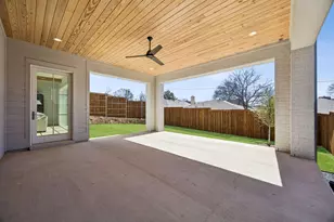 9514 Still Crk Ln, Dallas, TX 75238 - Photo 32