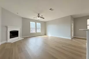 1020 Cheyenne Dr, Aubrey, TX 76227 - Photo 4