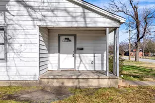 901 Johnson St, Terrell, TX 75160 - Photo 8