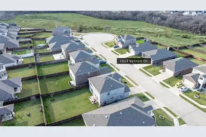 1024 Vernon Drive, Aubrey, TX 76227 - Photo 4