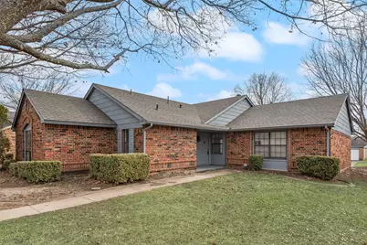 1362 Southridge Drive, Lancaster, TX 75146 - Photo 2