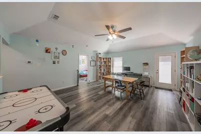 3820 Meadowmere Lane, Arlington, TX 76001 - Photo 20