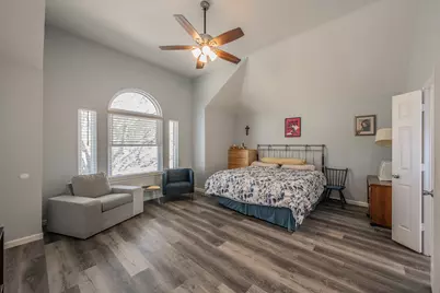 3820 Meadowmere Lane, Arlington, TX 76001 - Photo 32