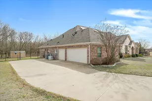 1088 Stephen Ct, Farmersville, TX 75442 - Photo 2