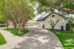 1917 Spinnaker Ln, Azle, TX 76020 - Photo 2