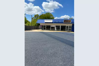 302 S Bowen Road, Arlington, TX 76013 - Photo 2